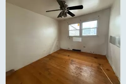 9254 S Calumet Avenue, Chicago, IL 60619 - Photo 4