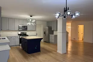 1015 Bayhill Ln, Shorewood, IL 60404 - Photo 4