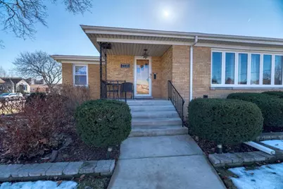 7235 W Barry Avenue, Chicago, IL 60707 - Photo 2