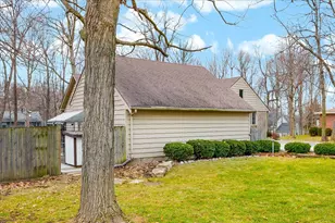 1705 Longden Ave, Bloomington, IL 61701 - Photo 34