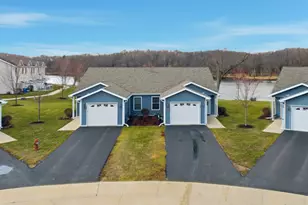 1525 Eadens Pl, Dixon, IL 61021 - Photo 2