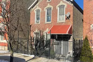 1320 W 18th Pl, Chicago, IL 60608 - Photo 2