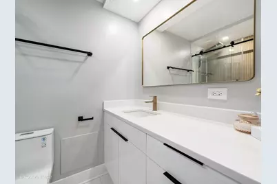 1560 N Sandburg Terrace #2403J, Chicago, IL 60610 - Photo 18