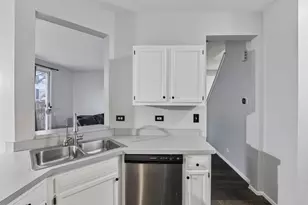 1627 Spaulding Rd, Bartlett, IL 60103 - Photo 6