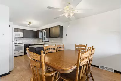 14114 S Saginaw Avenue, Burnham, IL 60633 - Photo 6