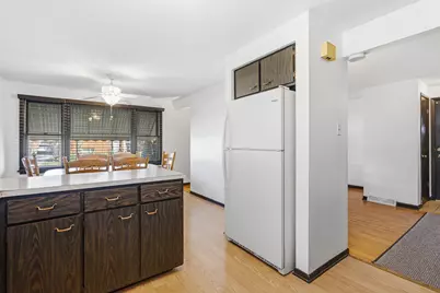 14114 S Saginaw Avenue, Burnham, IL 60633 - Photo 4