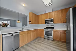 2295 Twilight Dr, Aurora, IL 60503 - Photo 4