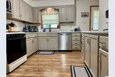 1632 N 24th St, Quincy, IL 62301 - Photo 4