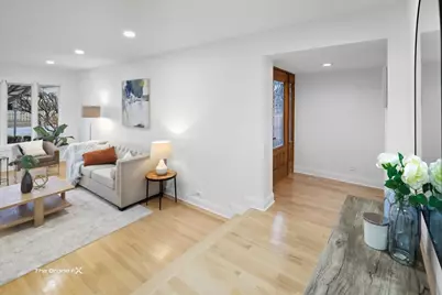 9412 Kilbourn Avenue, Skokie, IL 60076 - Photo 6