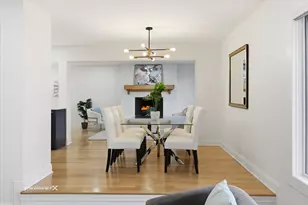 9412 Kilbourn Ave, Skokie, IL 60076 - Photo 10