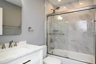 9381 Bay Colony Dr, Des Plaines, IL 60016 - Photo 26