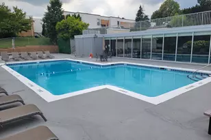 368 Willow Tree Ct, Hoffman Estates, IL 60169 - Photo 22