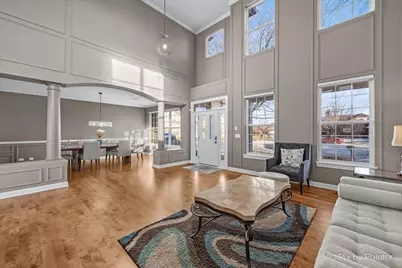 7 Birchwood Court, Lake in the Hills, IL 60156 - Photo 4