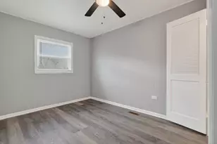 12944 S Commercial Ave, Chicago, IL 60633 - Photo 16