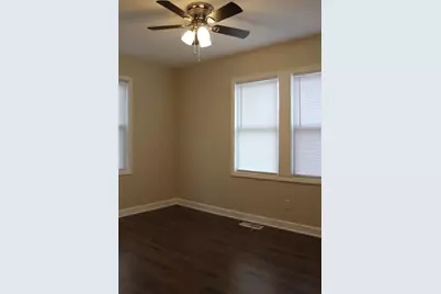 689 Bent Street, Elgin, IL 60120 - Photo 10