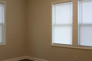 689 Bent St, Elgin, IL 60120 - Photo 10