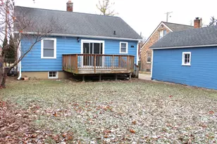 689 Bent St, Elgin, IL 60120 - Photo 24