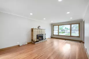 8531 S Tripp Ave, Chicago, IL 60652 - Photo 4