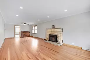 8531 S Tripp Ave, Chicago, IL 60652 - Photo 6