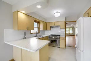 8531 S Tripp Ave, Chicago, IL 60652 - Photo 14