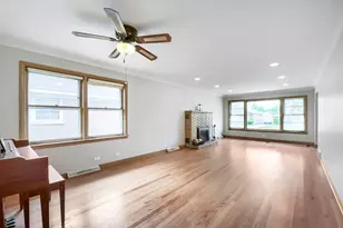 8531 S Tripp Ave, Chicago, IL 60652 - Photo 10