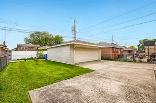 8531 S Tripp Ave, Chicago, IL 60652 - Photo 28