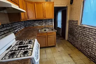 2729 W 89th Pl, Evergreen Park, IL 60805 - Photo 6