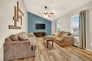 1016 Misty Landing Ct, Malta, IL 60150 - Photo 4