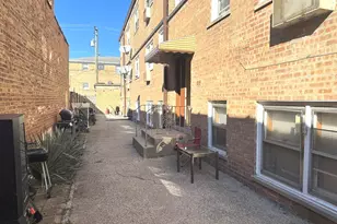 2800 N 72nd Ct, Elmwood Park, IL 60707 - Photo 14