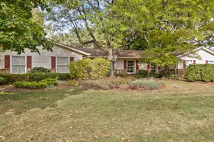 4704 Daniel Dr, Crystal Lake, IL 60014 - Photo 2