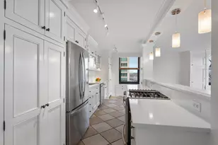 3440 N Lake Shore Dr, Chicago, IL 60657 - Photo 4