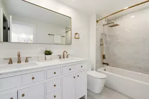 1310 N Ritchie Ct, Chicago, IL 60610 - Photo 18