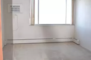 2200 S Stewart Ave, Lombard, IL 60148 - Photo 10