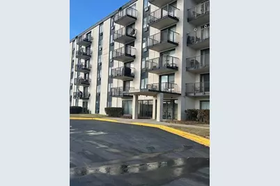 9074 W Terrace Drive #2E, Niles, IL 60714 - Photo 1
