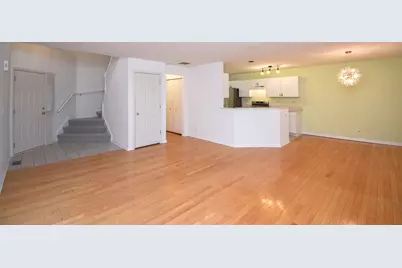 [Address not provided], Gurnee, IL 60031 - Photo 4