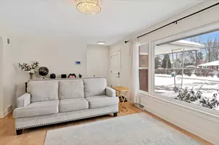 6101 W 127th St, Palos Heights, IL 60463 - Photo 2