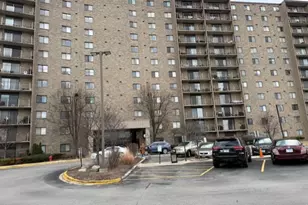 6340 Americana Dr, Willowbrook, IL 60527 - Photo 24