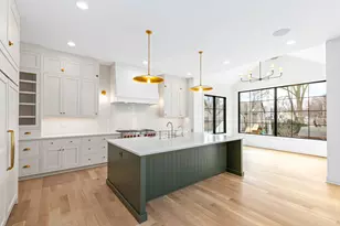 1310 N Eagle St, Naperville, IL 60563 - Photo 8