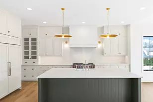 1310 N Eagle St, Naperville, IL 60563 - Photo 2