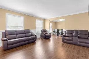 944 Carol Ln, Crete, IL 60417 - Photo 4