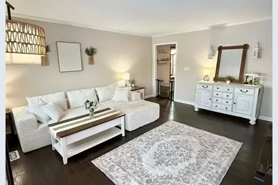 7624 Westview Lane, Woodridge, IL 60517 - Photo 2