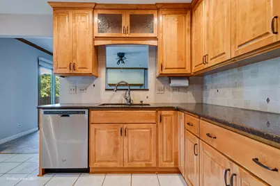 804 Manchester Street, Naperville, IL 60563 - Photo 10