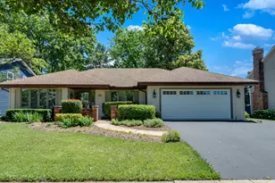804 Manchester St, Naperville, IL 60563 - Photo 1