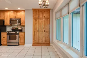 804 Manchester St, Naperville, IL 60563 - Photo 8