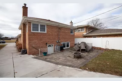 8453 N Ottawa Avenue, Niles, IL 60714 - Photo 20