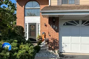 194 N Clare Ct, Wood Dale, IL 60191 - Photo 1