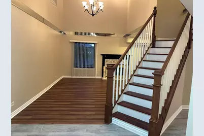 194 N Clare Court, Wood Dale, IL 60191 - Photo 4