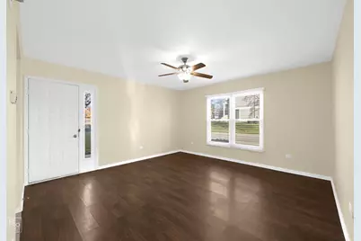 1030 Brunswick Harbor Lane #1030, Schaumburg, IL 60193 - Photo 2