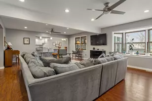 1310 Broadmoor Dr, Champaign, IL 61821 - Photo 6