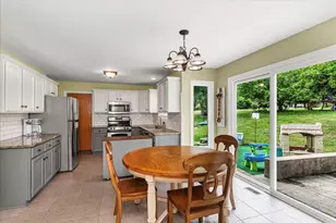 11111 Huron Dr, Spring Grove, IL 60081 - Photo 6